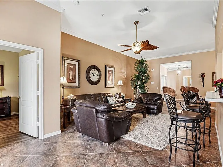 1230 Sweetwater Ln #2208 — Photo 4