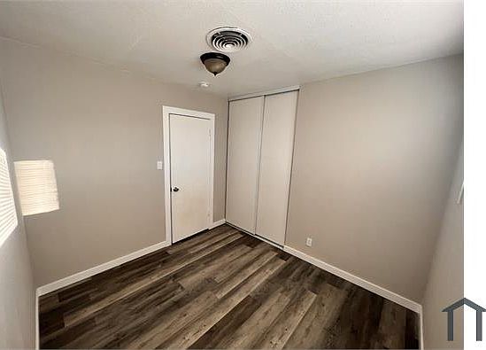 5th image of 2501 Jansen Ave