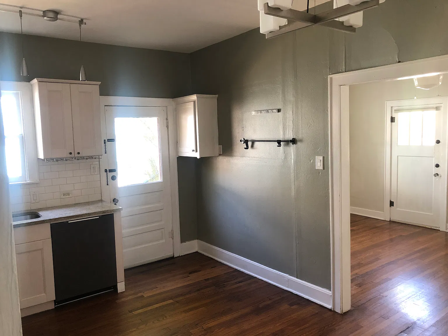 2 bed, 1000 sqft, $2,500 — Photo 4