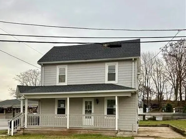 2 Fairmount Ave, Johnston, RI 02919