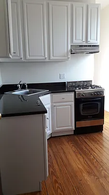 Rented by Skyline Realty LLC II | media 6