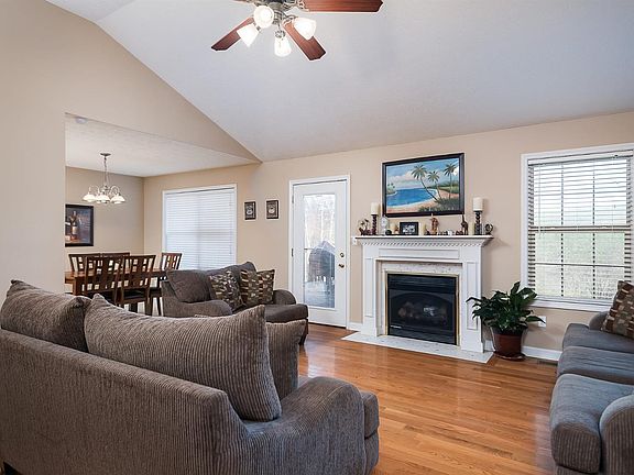 2nd image of 305 Forest Ridge Dr