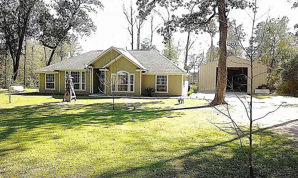 1st image of 263 Blue Lake Dr