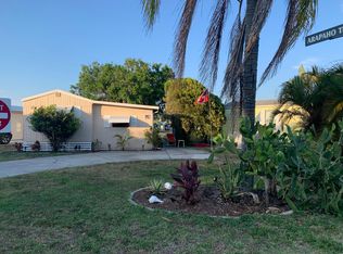 910 Arapaho Trl, Fort Myers Beach, FL 33931