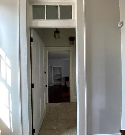5th image of 1039 Burgundy St