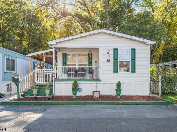 52 Ambassador Dr, Wayne Twp., NJ 07470