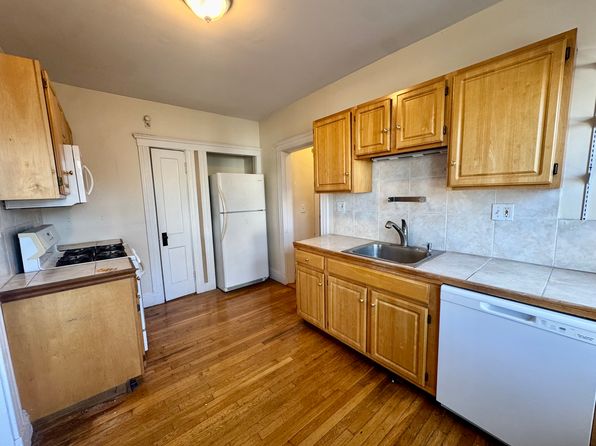 55 Brookley Rd APT 3R