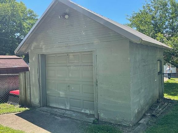 4th image of 366 Garfield Ave