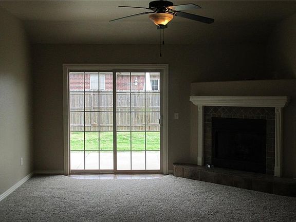 3rd image of 4042 W Spring House Dr