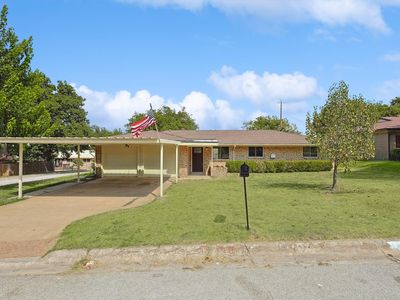 1401 S Stratton St, Decatur, TX, 76234