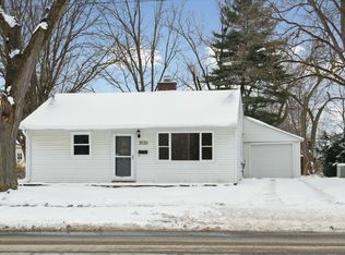 3030 Emerald Dr, Kalamazoo, MI 49001