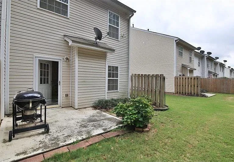 2977 Greyhawk Ln — Photo 28