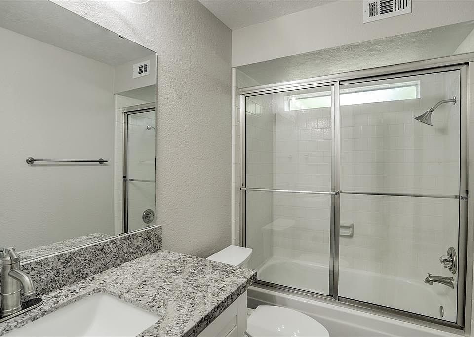 2nd image of 3403 Valley Gardens Dr