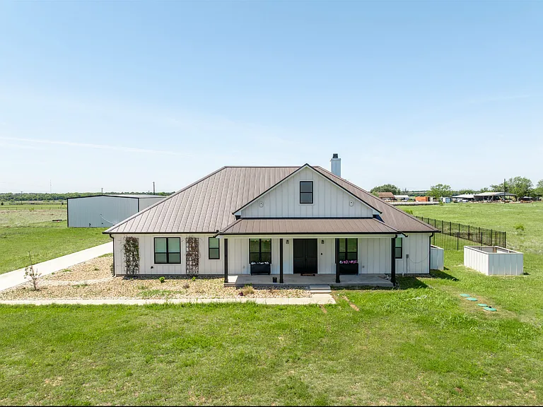 251 Willow Moon Ranch Rd — Photo 1