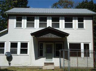 6704 Wall St, Ravenna, OH 44266