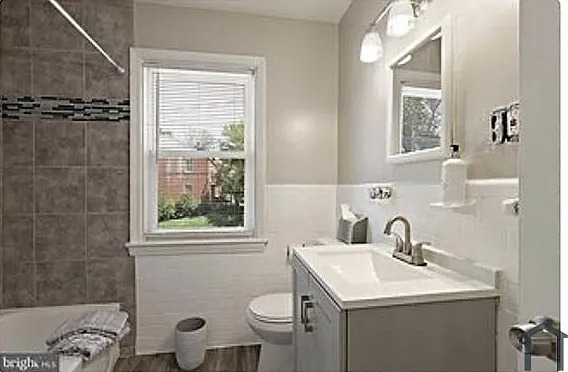 2319 Hemlock Ave — Photo 13