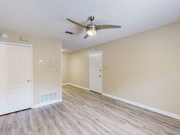 5th image of 117 Alder Ave SE #1B-1Ba-576Sqft