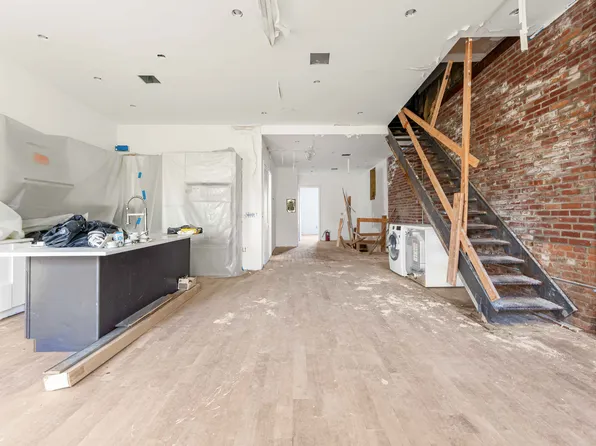 913 Lafayette Avenue image 10 of 17