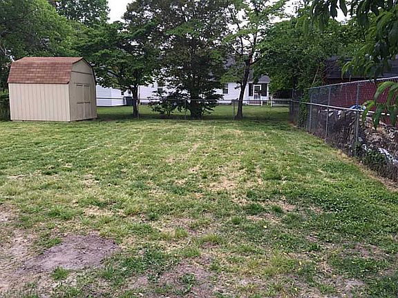 5th image of 127 N Abilene Ave