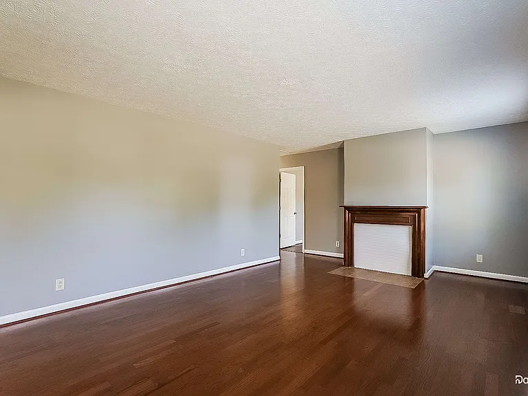 617 Blake Moore Dr — Photo 6