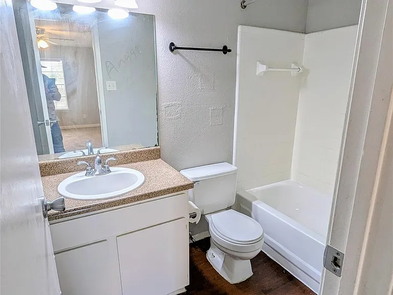 7661 Fallbrook Dr #7661 — Photo 8