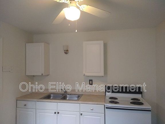 5th image of 1050 Republic Ave