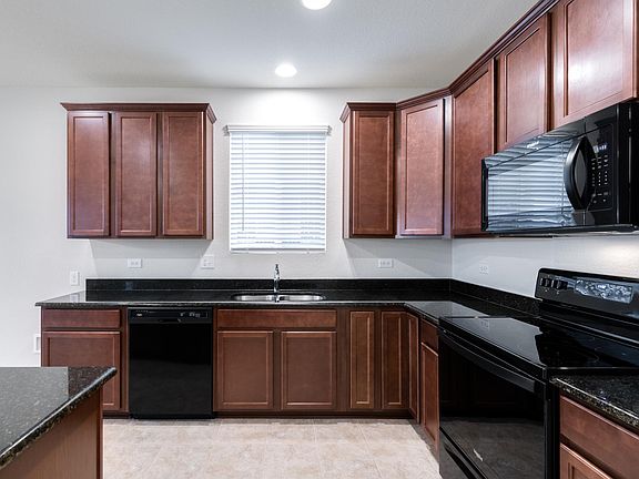 5th image of 1417 Vernon Dr