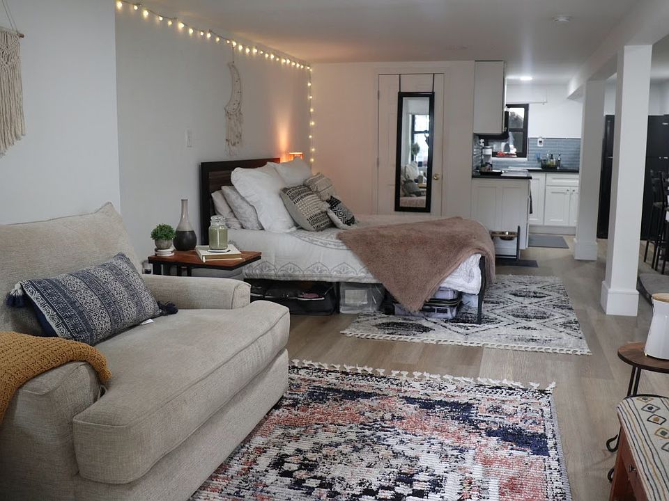 Ideal studio layout featuring 3 separate living, office and bedroom areas