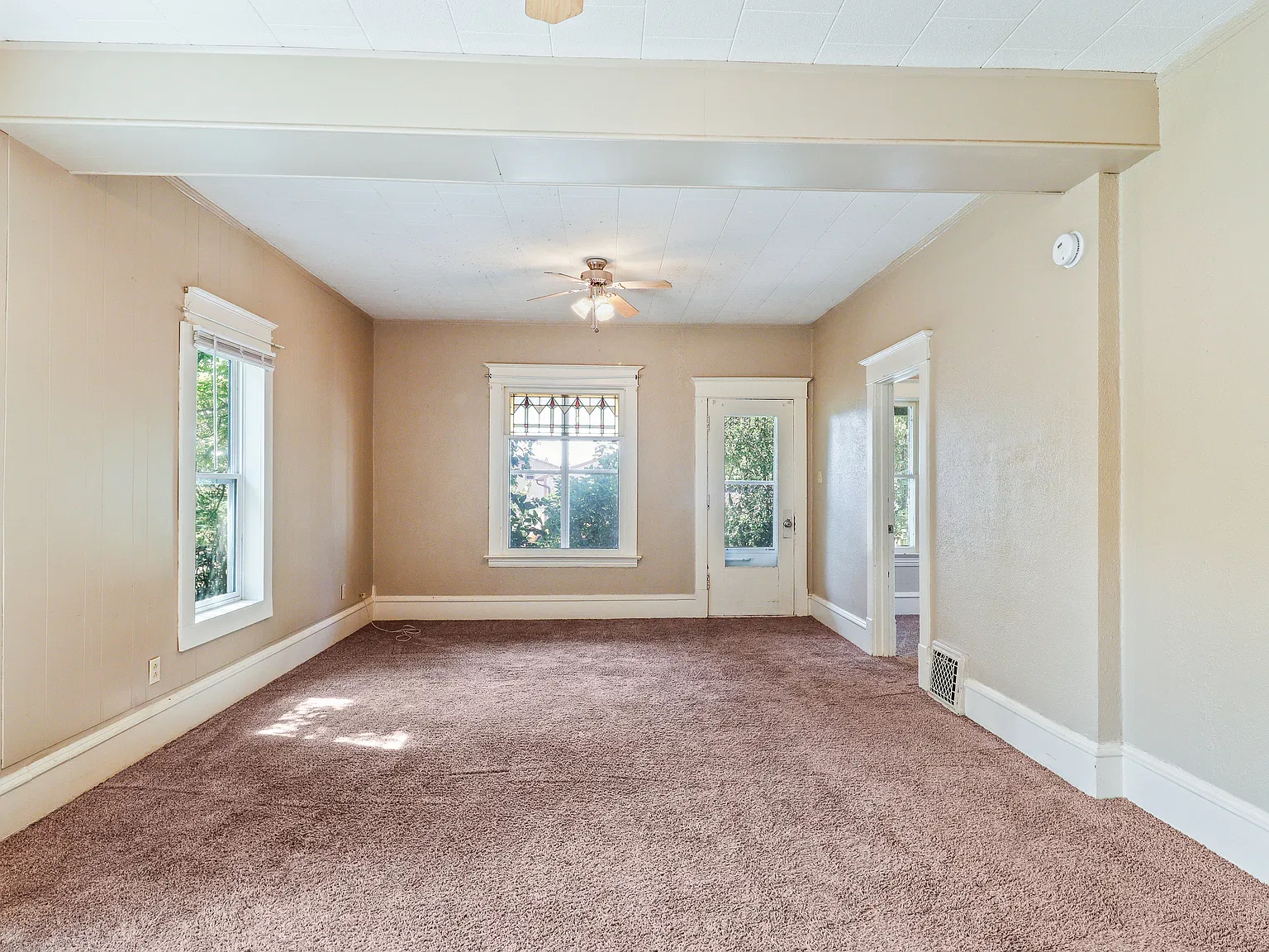 2 bed, $1,050 — Photo 3