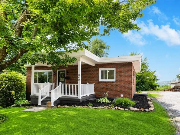 1040 Summit Dr, Greensburg, PA 15601
