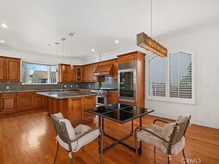 7822 Truxton Ave — Photo 10