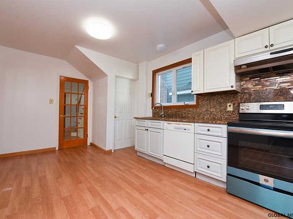 4th image of 156 Homestead Ave