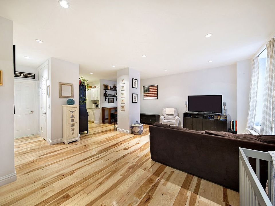 1st image of 726 Greenwich St #3E
