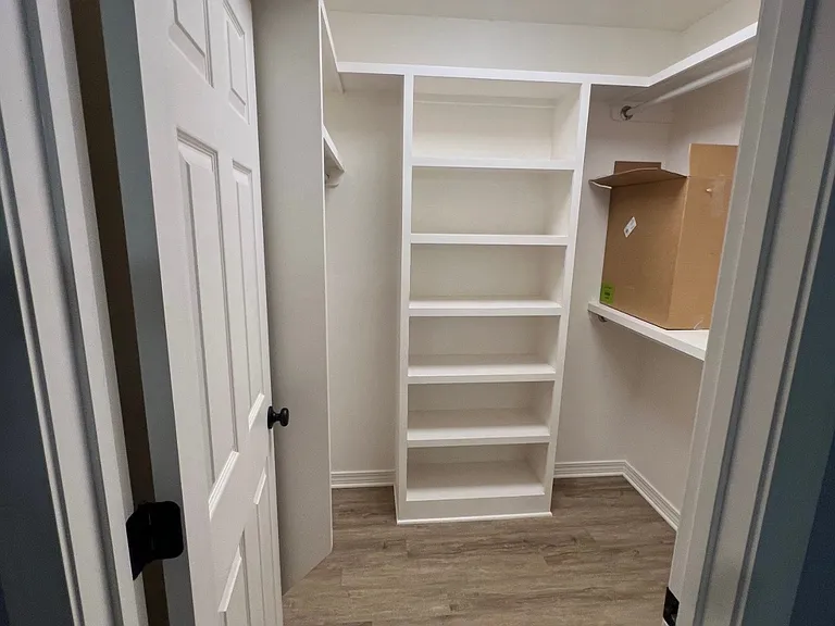101 Clark Ave — Photo 6