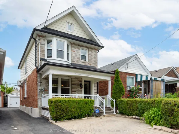 270 Robina Ave, Toronto, ON M6C 3Z1