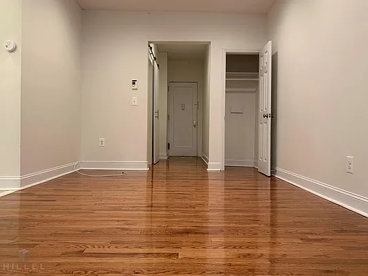 Rented by Hillel Realty Group | media 23