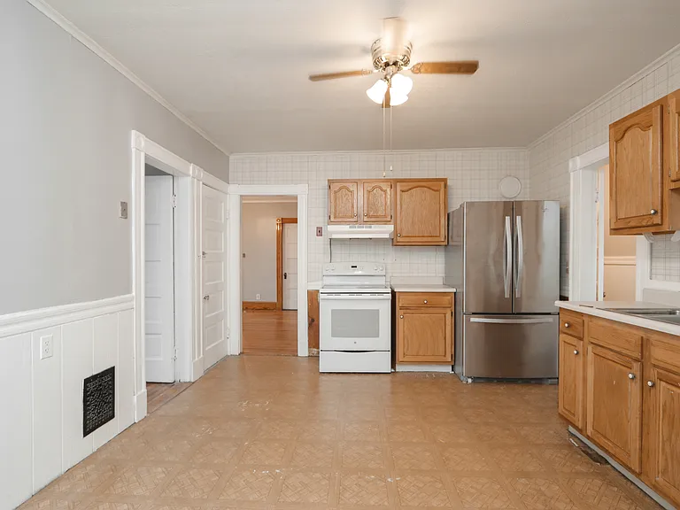 406 Front St #1 — Photo 8
