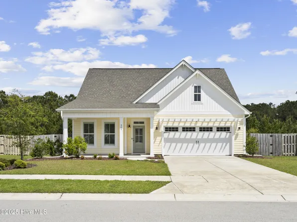 208 Bachmans Trail, Hampstead, NC 28443