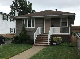 33 Louis St, Carteret, NJ 07008