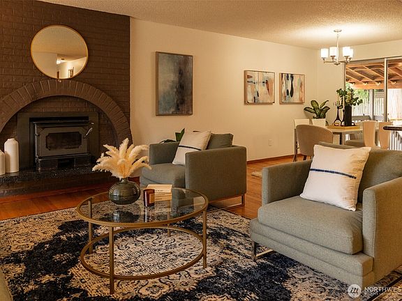 4th image of 17529 Brook Boulevard