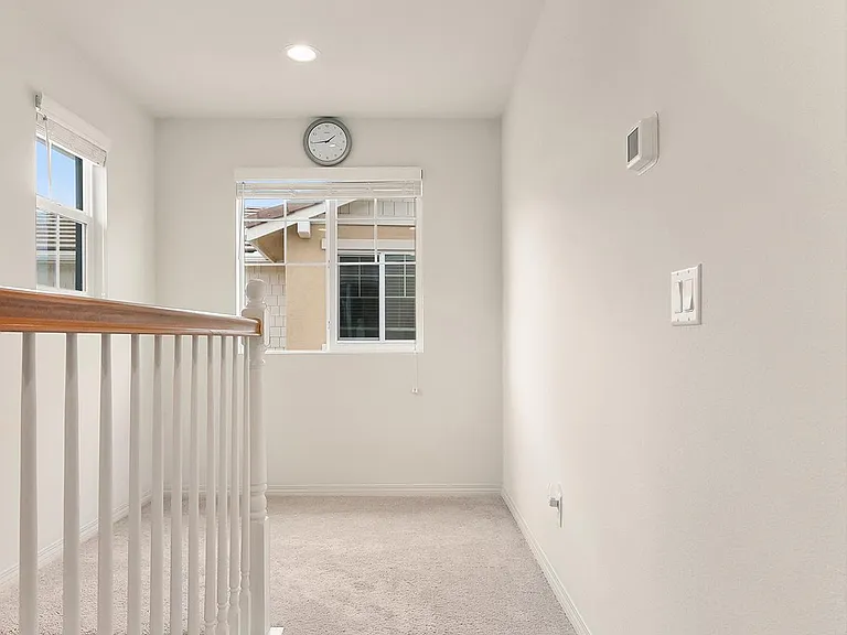 7284 Wembley St — Photo 33