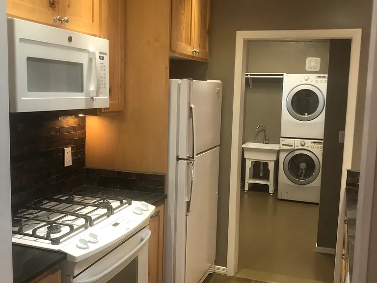 4034 E Alhambra Pl — Photo 5