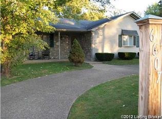 6607 Capella Ln, Louisville, KY 40258