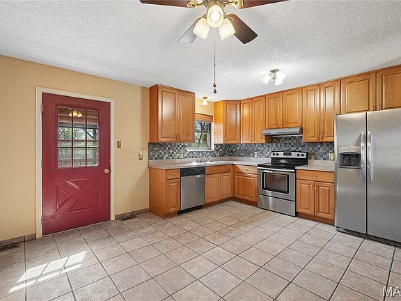 4th image of 4305 Julie Ct
