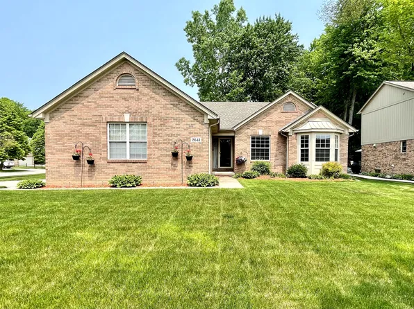 2641 Locksley Ct, Troy, MI 48083