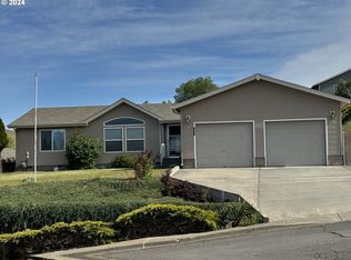 2155 NW Gilliam Ave, Pendleton, OR 97801