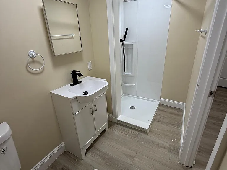 1904 E Lanvale St — Photo 12
