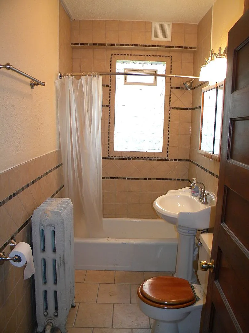 1309-HEN — Photo 2