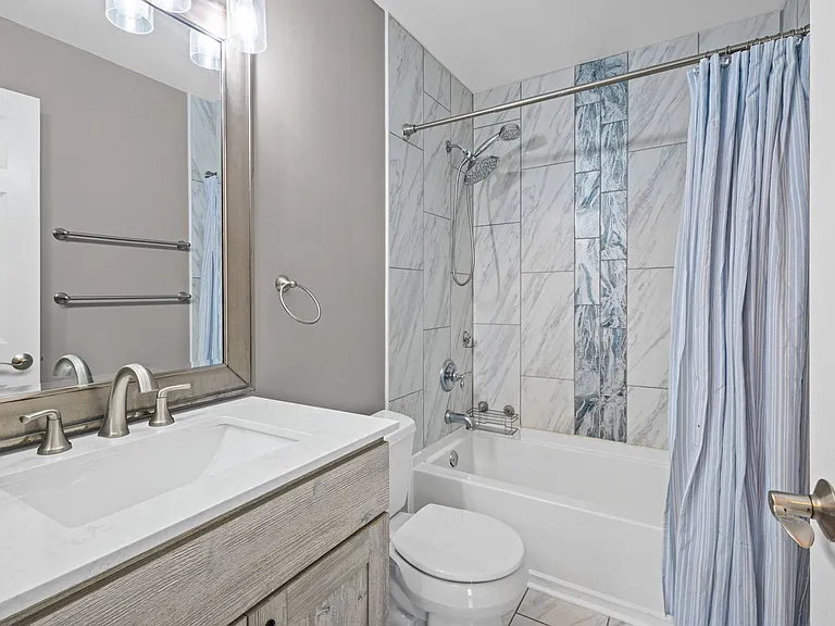 5117 Woodmere Ct — Photo 12