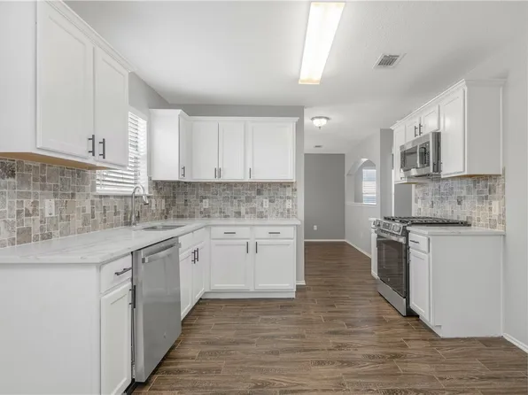 15228 Faircrest Dr, College Station, TX 77845